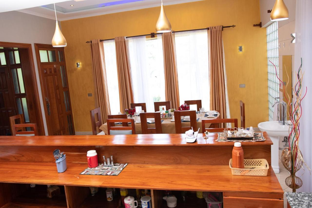 Arusha Royal Panzió Kültér fotó
