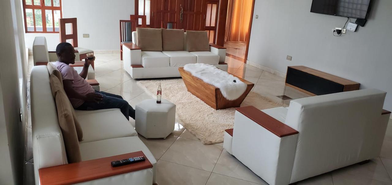 Arusha Royal Panzió Kültér fotó